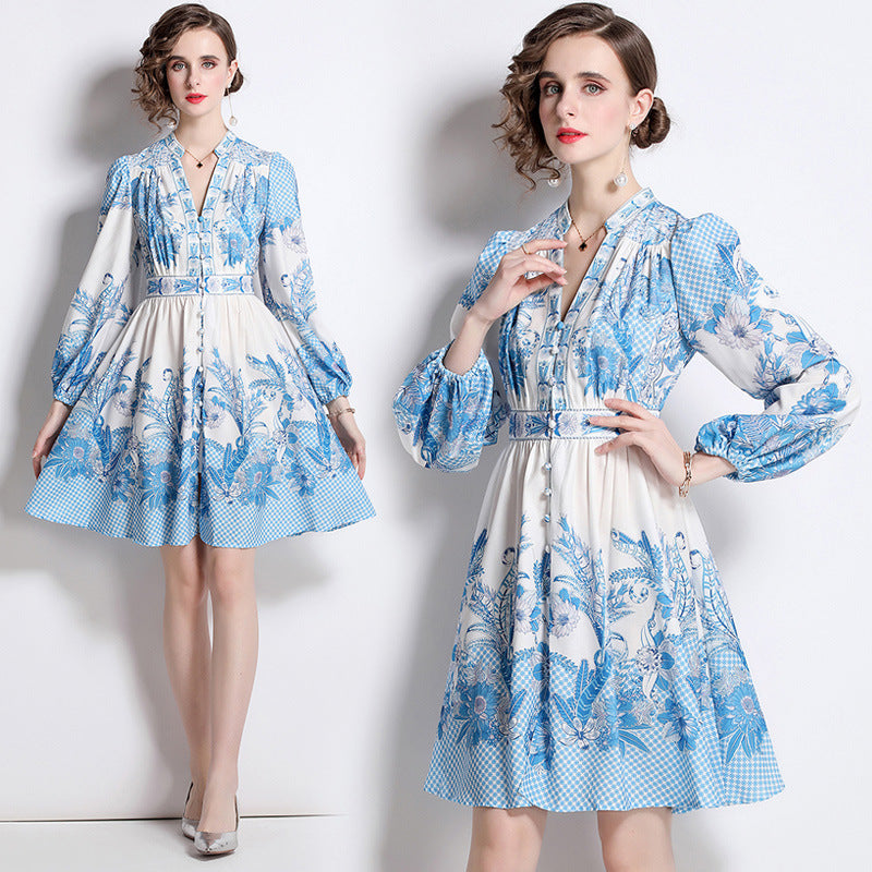 Robe courte imprimée à manches bouffantes