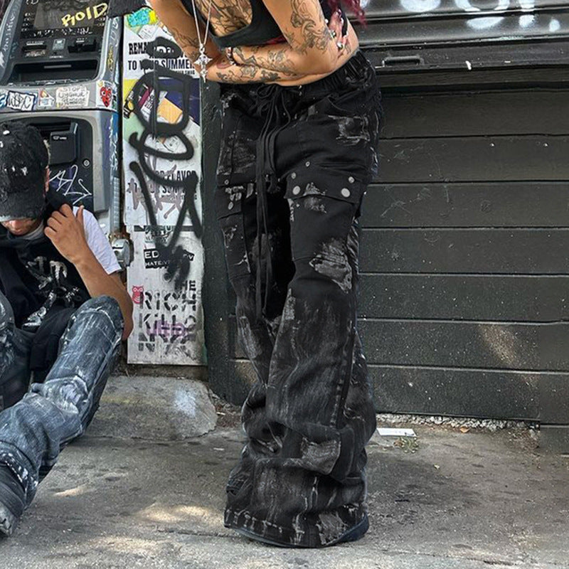 Jean Droit Noir avec Détail Couture et Poches