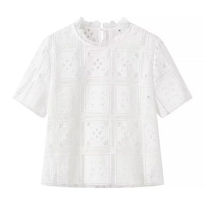 ensemble raffiné à broderie ajourée et coupe droite