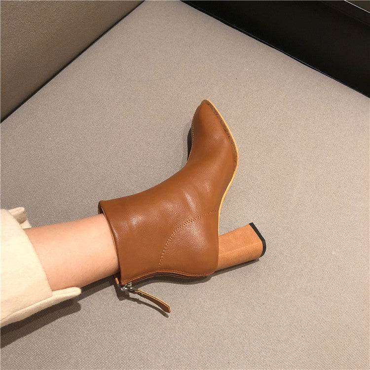 bottines à talon carré bout carré mi-hauteur chic