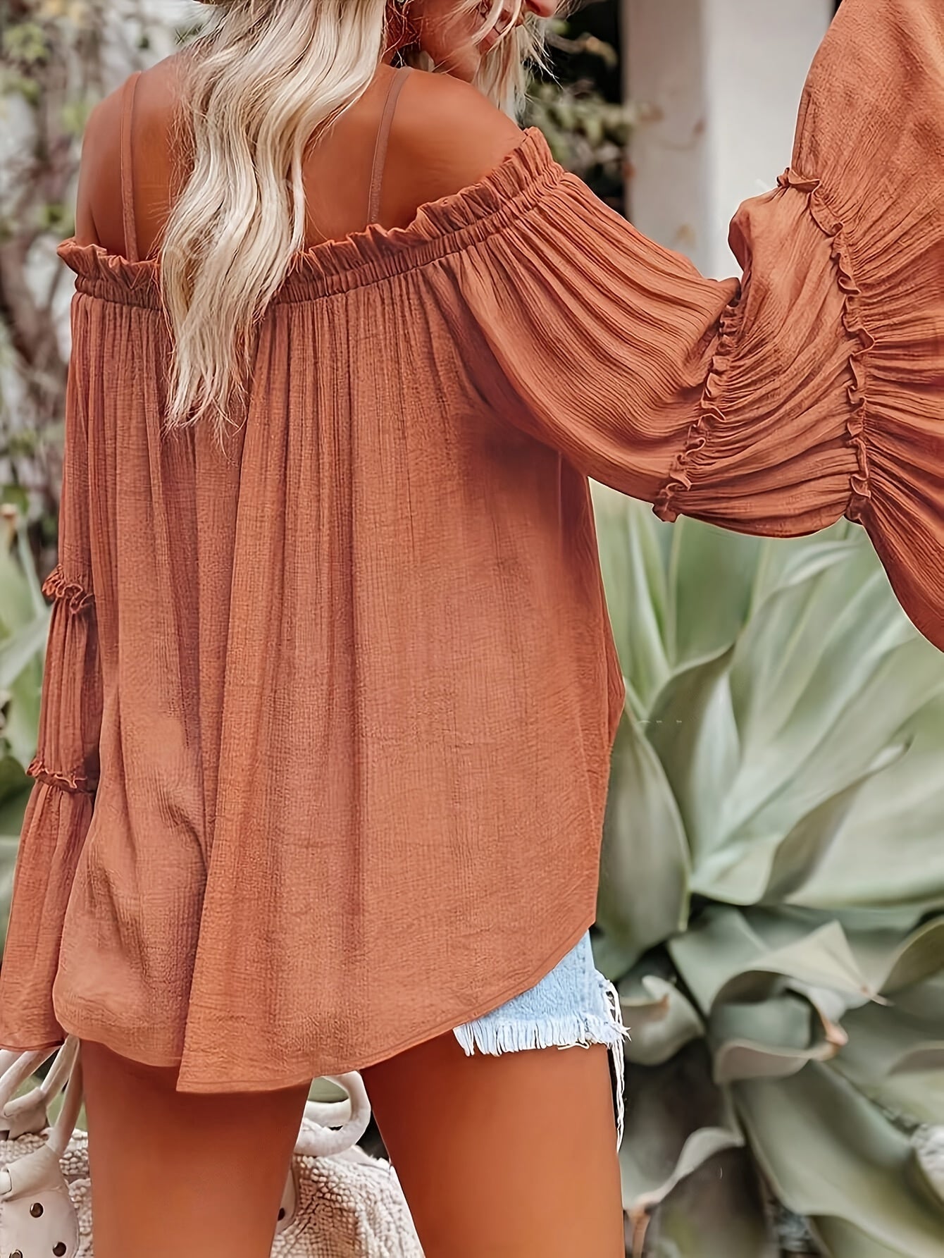 Blouse épaules dénudées à manches évasées
