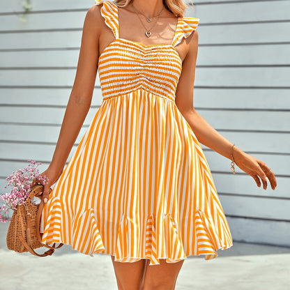 Robe courte à volants et rayures contrastées