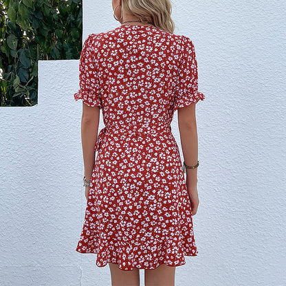 Robe courte portefeuille à volants fleuris