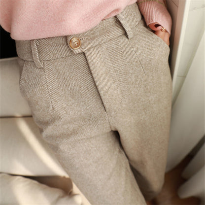 Pantalon carotte femme coupe moderne