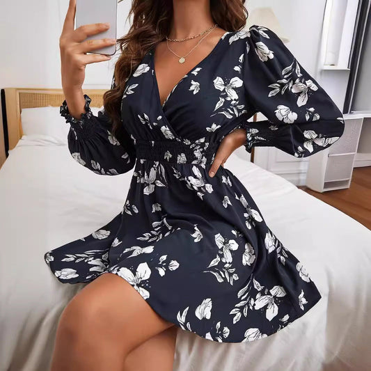 Robe courte fleurie à manches longues femme