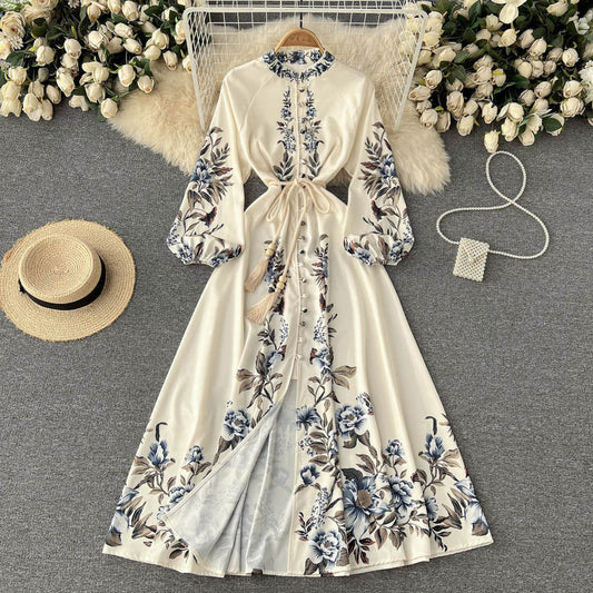 Robe longue imprimée style rétro ceinturée