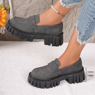 mocassins épurés à semelle crantée