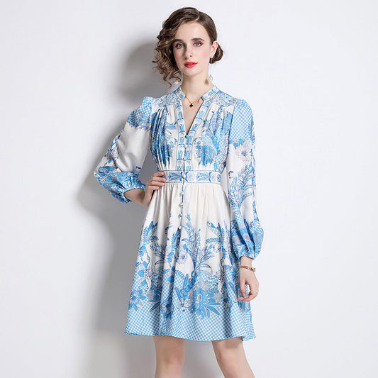 Robe courte imprimée à manches bouffantes