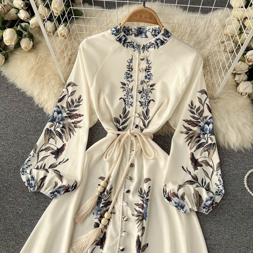 Robe longue imprimée style rétro ceinturée