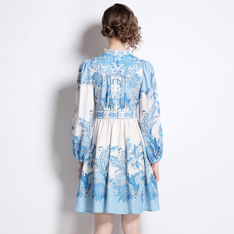 Robe courte imprimée à manches bouffantes